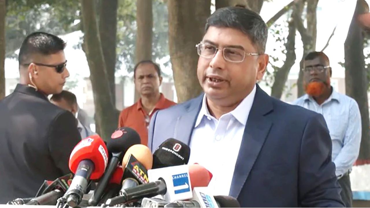 আপনারা কেন্দ্রে গিয়ে নির্ভয়ে ভোট দিন: সেনাপ্রধান