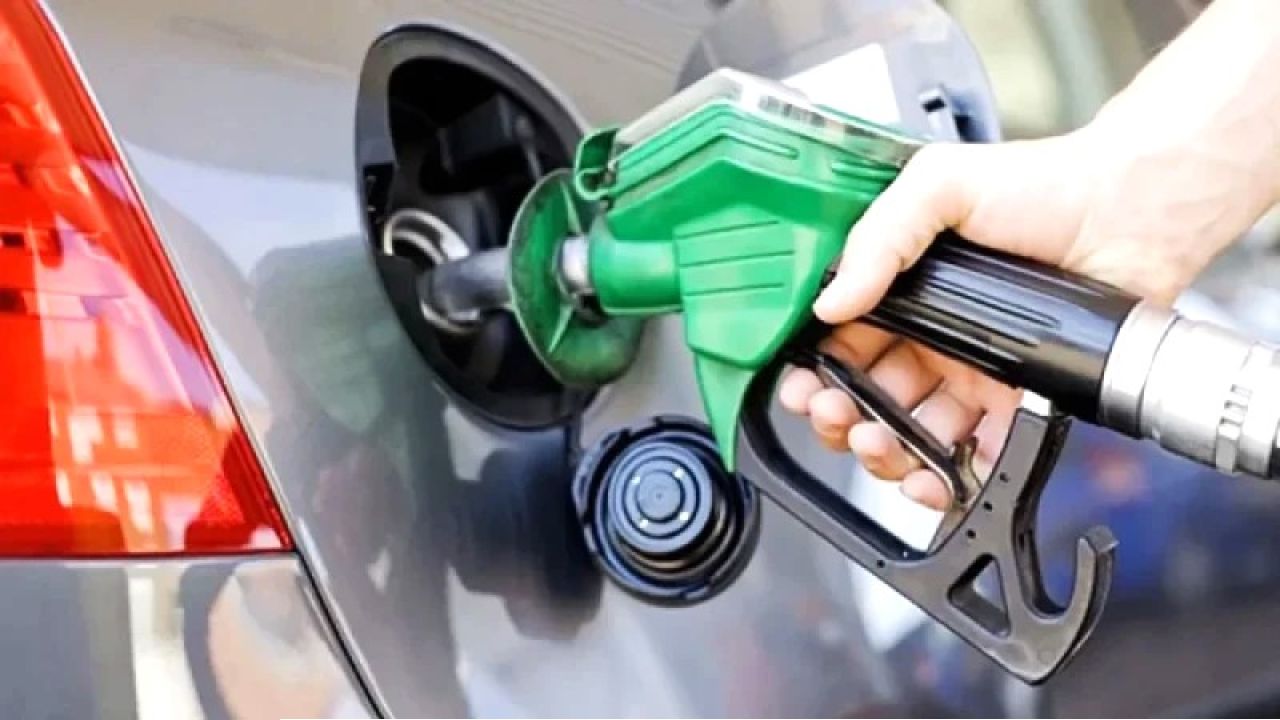 জ্বালানি তেল কেনার সীমা উঠল