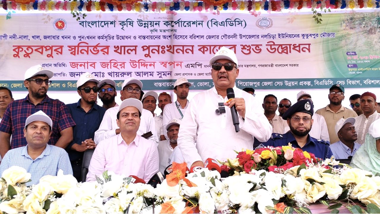 ভোটের কালির দাগ শুকানোর আগেই তারেক রহমানের নেতৃত্বে পাঁচ প্রতিশ্রুতি বাস্তবায়ন শুরু: তথ্যমন্ত্রী