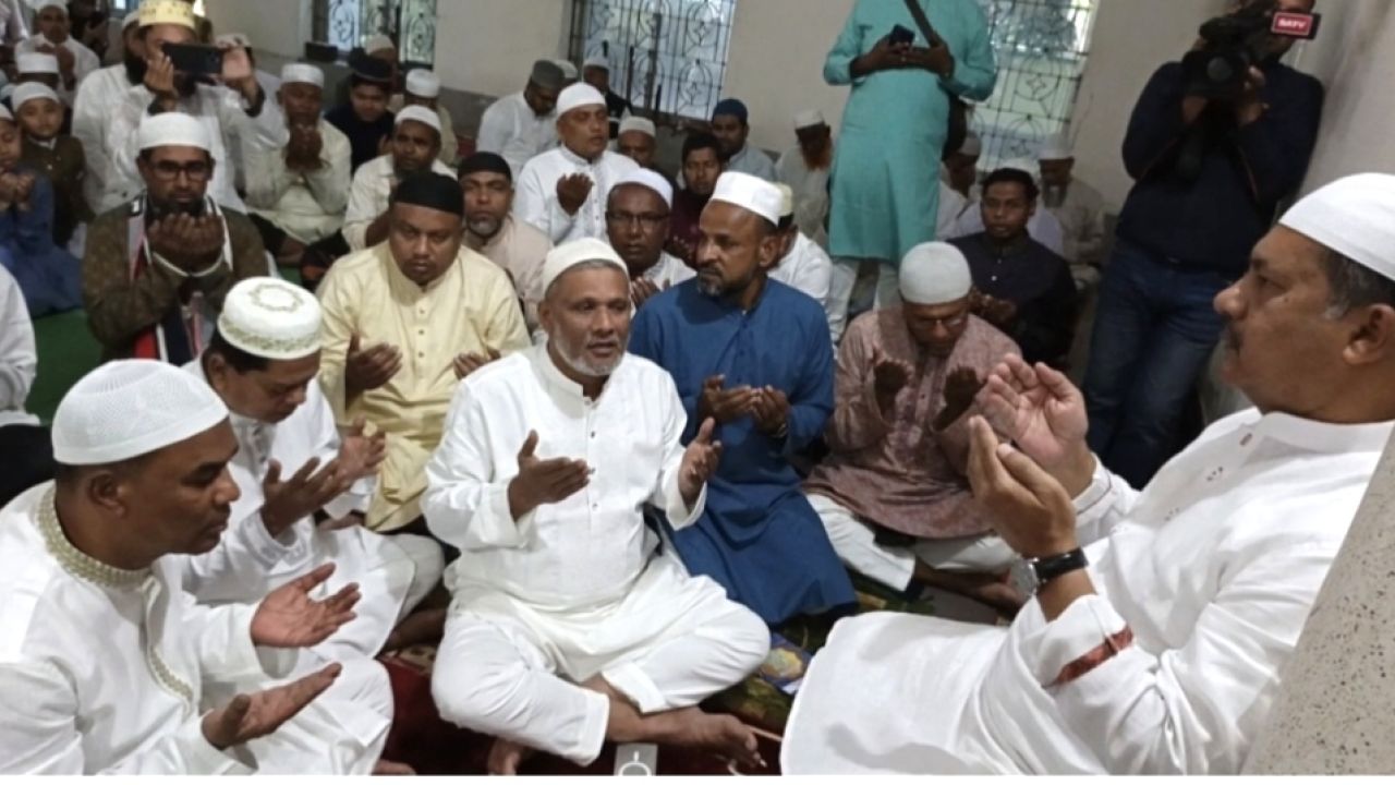 নিজ এলাকায় ঈদের নামাজ আদায় করলেন তথ্যমন্ত্রী এম জহির উদ্দিন স্বপন