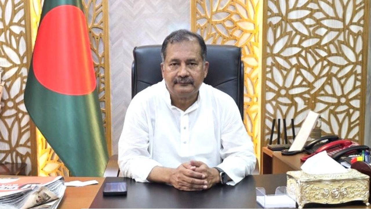 তেল মজুদে কৃত্রিম সংকট সৃষ্টি না করার আহ্বান তথ্যমন্ত্রীর