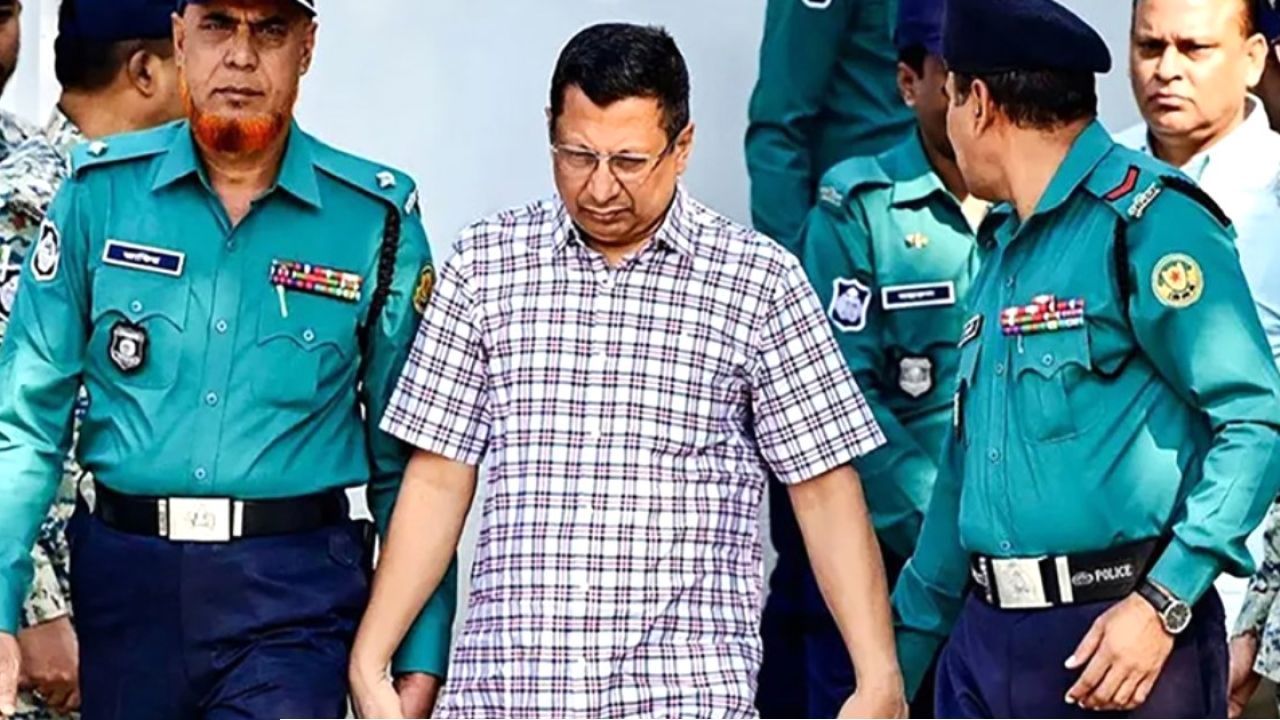 শাপলা চত্বর গণহত্যা মামলা সাবেক আইজিপি মামুনকে আসামি করার ইঙ্গিত