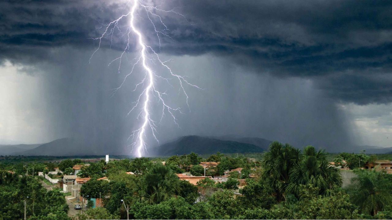 পটুয়াখালীতে একদিনে বজ্রপাতে নিহত ৪