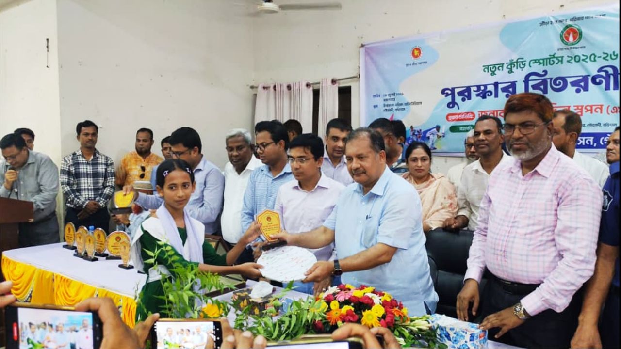 শিশুর মতোই গাছের চারাকে লালন-পালন করতে হবে: তথ্যমন্ত্রী জহির উদ্দিন স্বপন